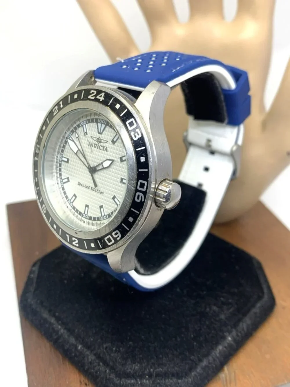 Invicta Men's Watch 15223 Specialty Quartz Silver Dial Rubber Strap 45mm